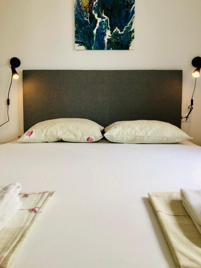 Villa Dani Sea & Pool Apartments トロギール エクステリア 写真