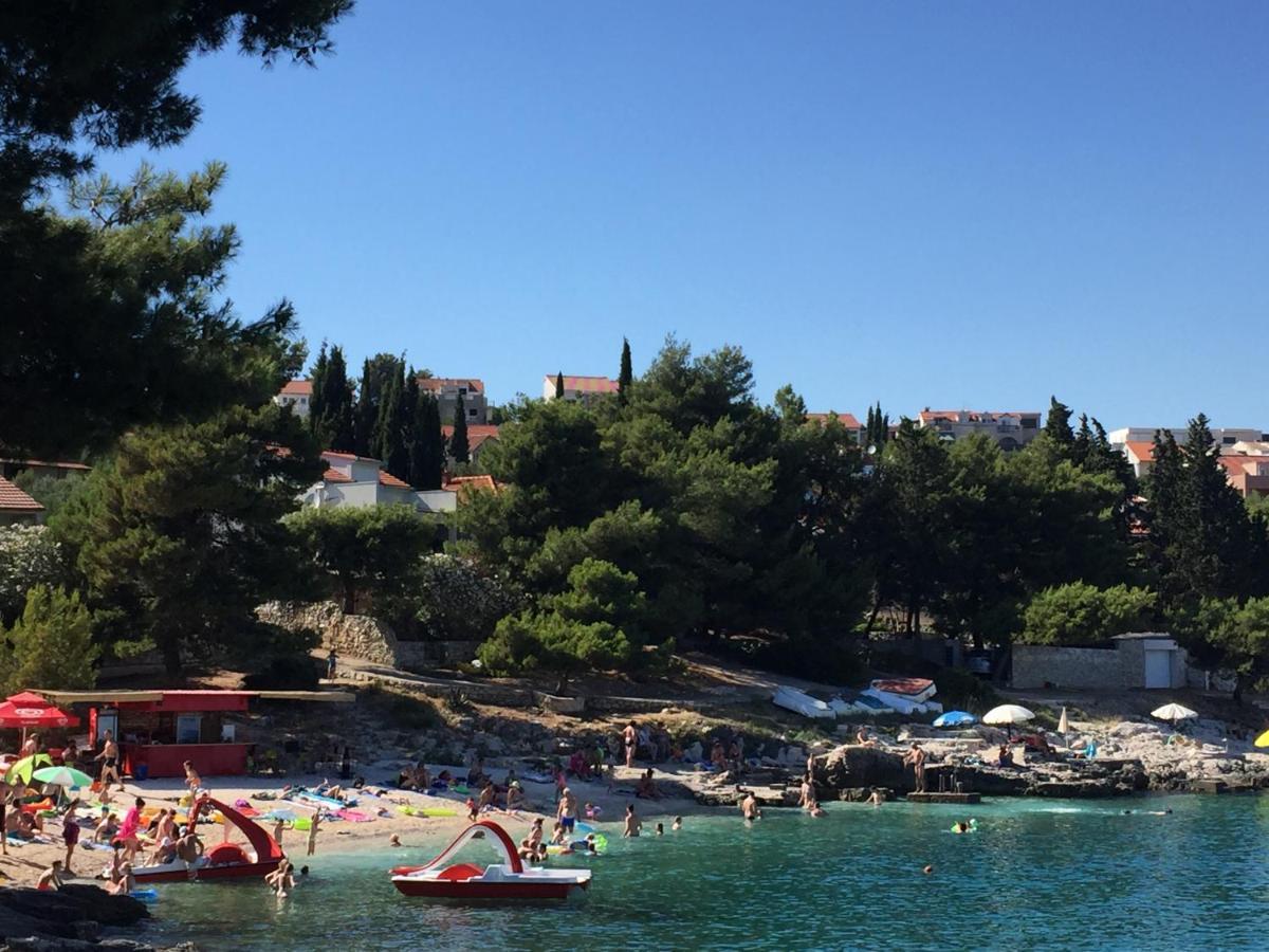 Villa Dani Sea & Pool Apartments トロギール エクステリア 写真