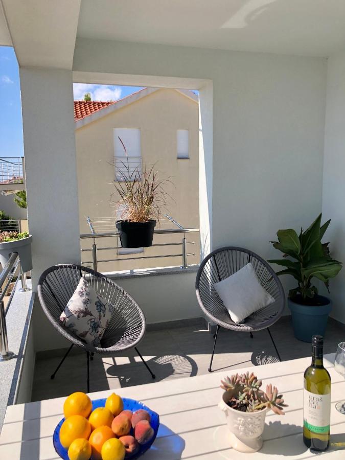 Villa Dani Sea & Pool Apartments トロギール エクステリア 写真